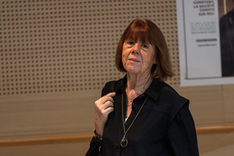 Gisèle Pelicot, femeia care a supraviețuit abuzurilor soțului său, va primi o distincție din partea lui Emmanuel Macron