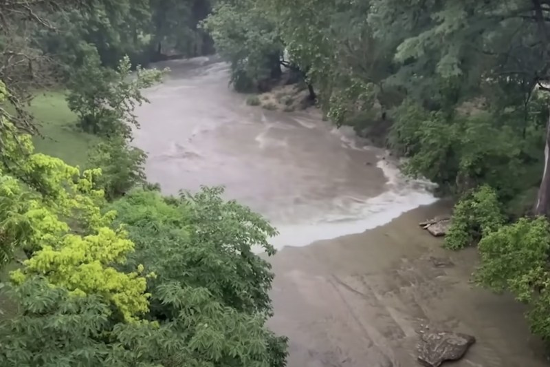 Imagini din Texasul afectat de inundații: Creșteri de până la 6 metri în 37 de minute – VIDEO