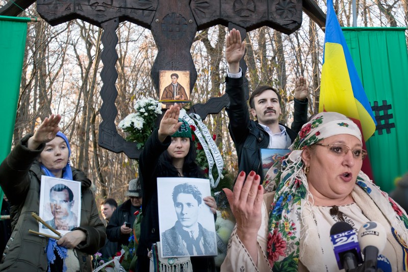 Impactul mesajelor extremiste în viața cotidiană: un semnal de alarmă emis de Institutul Elie Wiesel