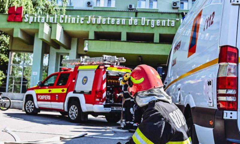 Incendiu izbucnit în baia unui salon la Spitalul Județean din Timișoara. Cauza incidentului