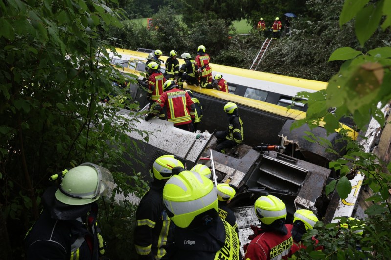 Incident feroviar dramatic în Germania: pierderi de vieți și numeroși răniți după deraierile unui tren în sud-vestul țării