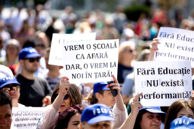 Îndemn către Președintele României: „Salvarea educației este esențială!”