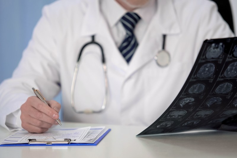 Legea austerității: Reducerea indemnizației pentru concediile medicale la 55% din salariu pentru perioade de până la 7 zile