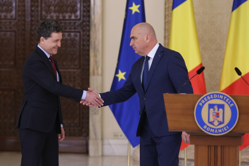 Legea recent promulgată de Nicușor Dan permite Guvernului să emită ordonanțe în perioada vacanței parlamentare. Domeniile vizate de intervențiile executive.