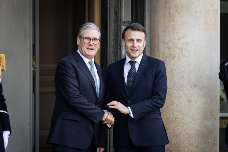 Macron și Starmer vor coordona o întâlnire a aliaților europeni ai Ucrainei pentru a discuta despre menținerea capacității de apărare a Kievului