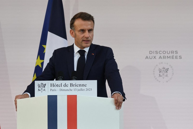 Macron solicită o creștere semnificativă a cheltuielilor de apărare. „Libertatea nu a fost niciodată atât de amenințată după 1945”