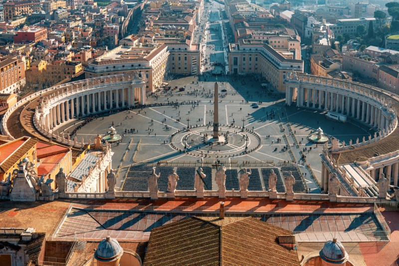 MAE confirmă oficial o chirie lunară de 10.500 de euro pentru apartamentul ambasadorului României la Vatican
