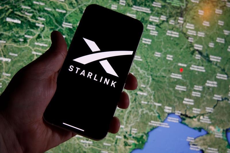 O țară din vecinătatea României va deveni prima din Europa cu internet mobil prin sateliții Starlink
