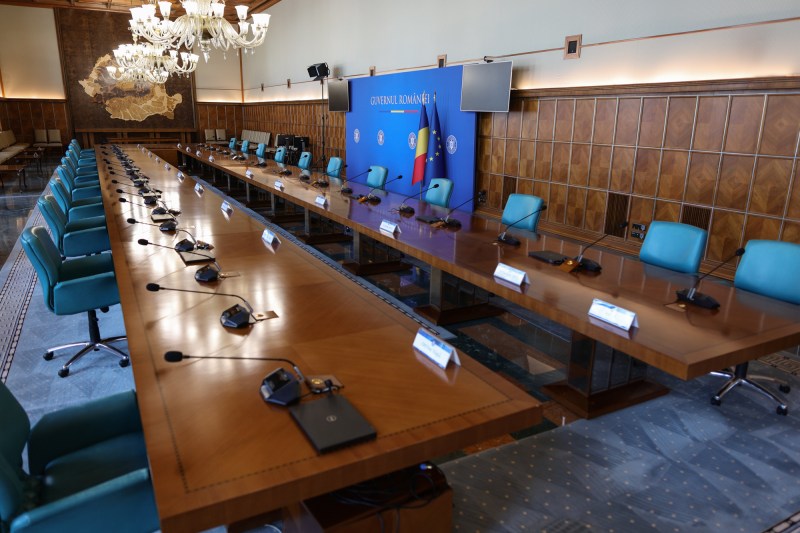 Patru miniștri detaliază taxele și impozitele propuse de premierul Bolojan într-o conferință de presă programată la ora 14:30