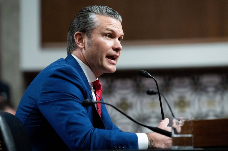 Pete Hegseth, acuzat de democrați din Congres pentru oprirea nejustificată a ajutoarelor către Ucraina