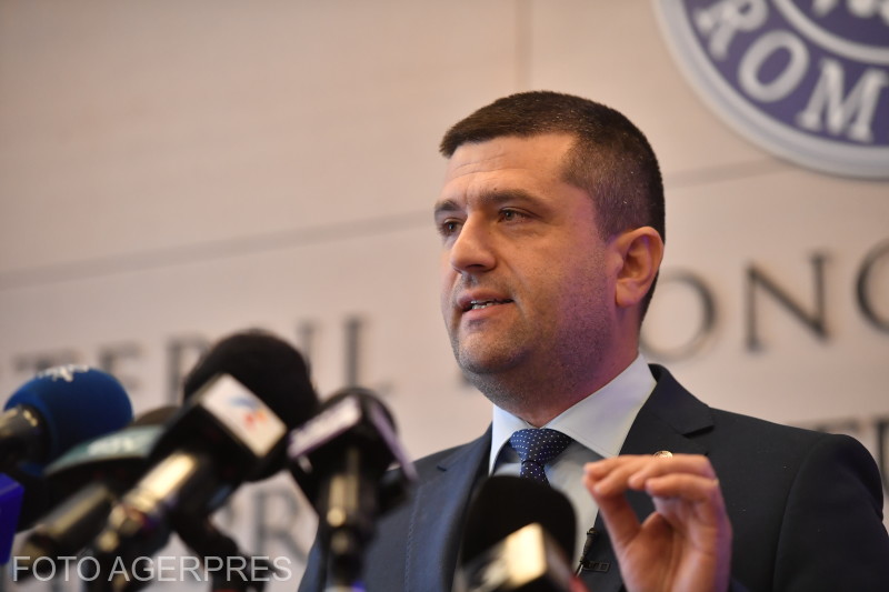 Problemele selectării directorilor cu salarii uriașe în companiile de stat expuse de Ministrul Economiei