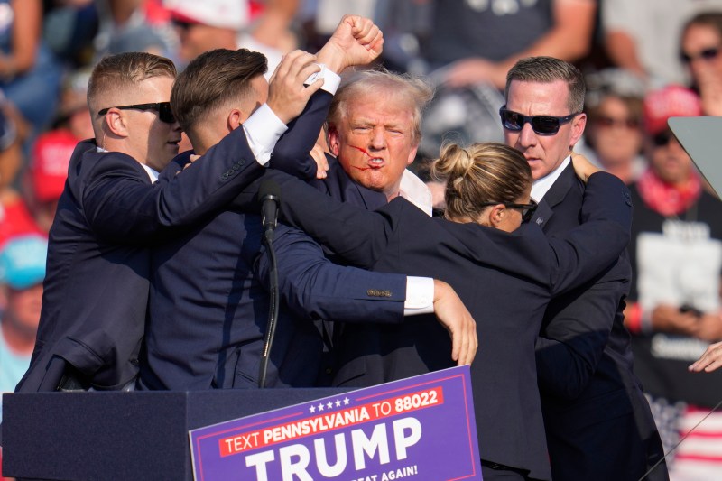 Raport al Senatului SUA: Deficiențe semnificative ale Serviciului Secret în desfășurarea unui miting lui Trump