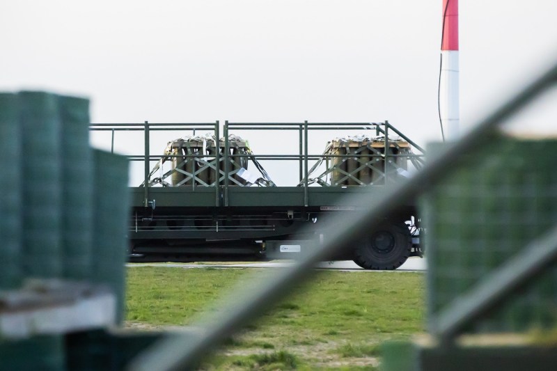 Reacție din partea guvernului României după anunțul lui Trump privind sprijinul militar pentru Ucraina