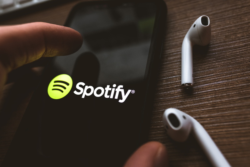 Spotify în centrul unei controverse după o decizie a CEO-ului care a atras critici: „Nu vrem ca muzica noastră să susțină violența”