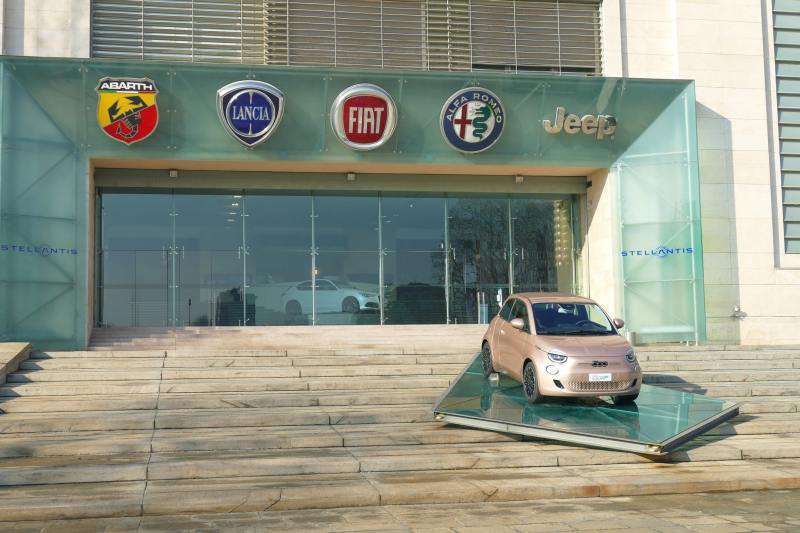 Stellantis, unul dintre marii jucători din industria auto, ar putea închide fabrici în Europa din cauza reglementărilor UE