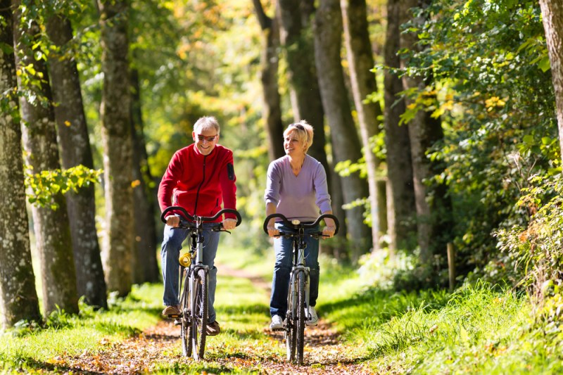 STUDIU: Mersul pe bicicletă, mai benefic pentru creier decât plimbările pe jos. Câte minute de pedalat sunt recomandate zilnic