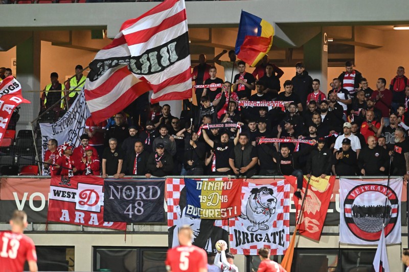 SuperLiga: FC Dinamo acuză agresiuni asupra suporterilor la Miercurea Ciuc și solicită o investigație