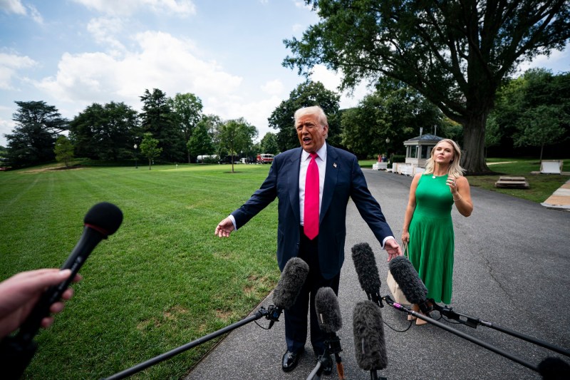 Trump își propune să gestioneze evidenta tensiune comercială cu China „într-o manieră foarte prietenoasă”