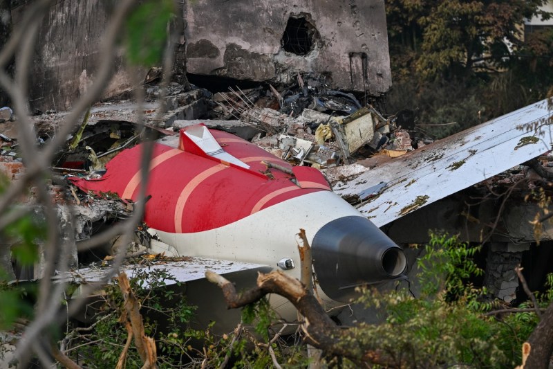 Un accident aviatic în India a readus în discuție o dispută îndelungată în domeniul aviației