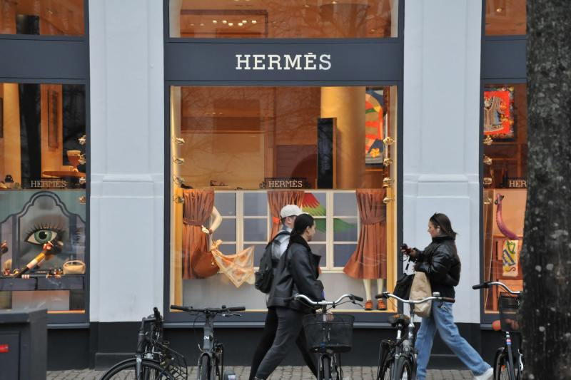 Un membru al familiei Hermès pierde acțiuni de 14 miliarde de euro, ce par imposibil de recuperat, spune CEO-ul companiei de lux