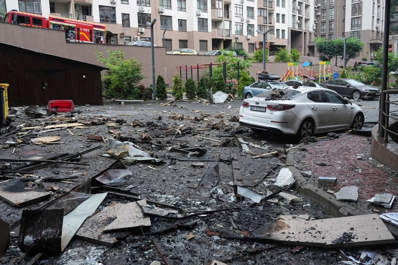 Un nou atac cu drone și rachete din partea Rusiei asupra Ucrainei: o victimă la Kiev