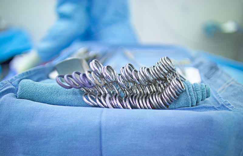 Un robot chirurgical autonom realizează extracții de organe cu o rată de succes impresionantă de 100%