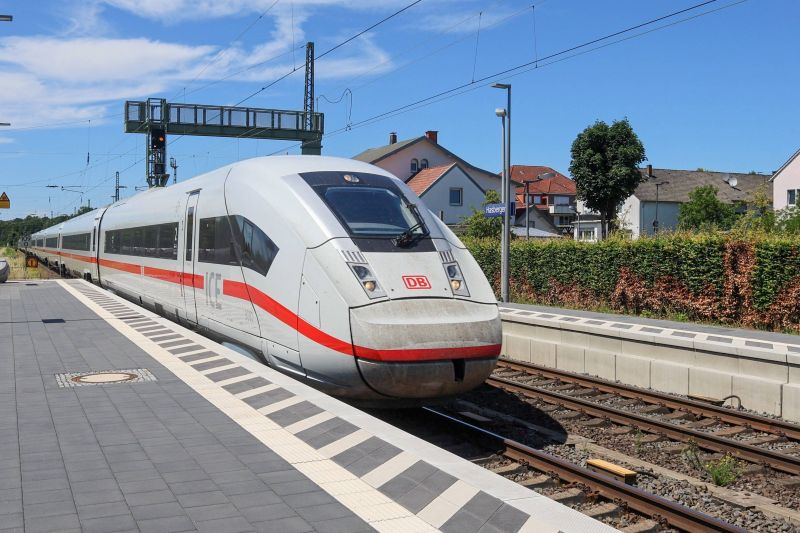 Un tren german a atins viteza record de 405 km/h. Ce sumă considerabilă au alocat autoritățile germane pentru îmbunătățirea infrastructurii feroviare?
