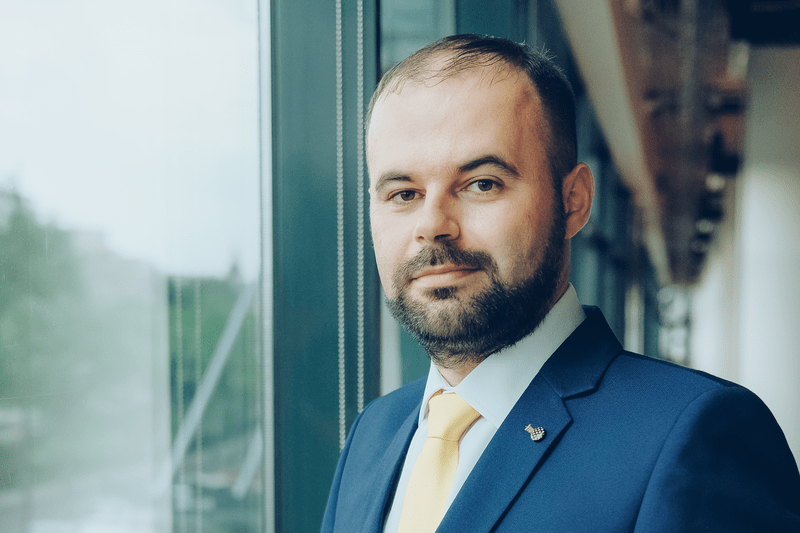 Viceguvernator BNR: Fondurile europene de 28,5 miliarde de euro destinate României equatează la aproximativ 1.100 km de autostradă, similar traseului București-Viena / „Suntem dotați cu undițe, nu cu pește”