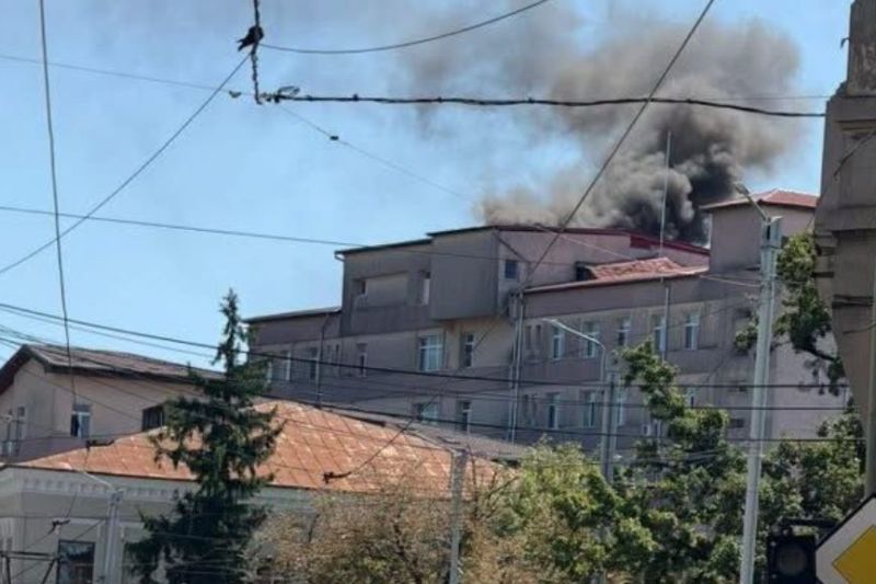 VIDEO: Incendiu la Maternitatea Cuza Vodă din Iași, zeci de persoane evacuate