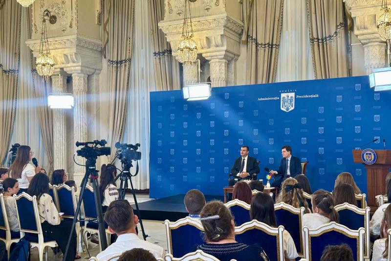 VIDEO: Nicușor Dan în dialog cu tinerii români din diaspora despre viitorul relațiilor cu Republica Moldova
