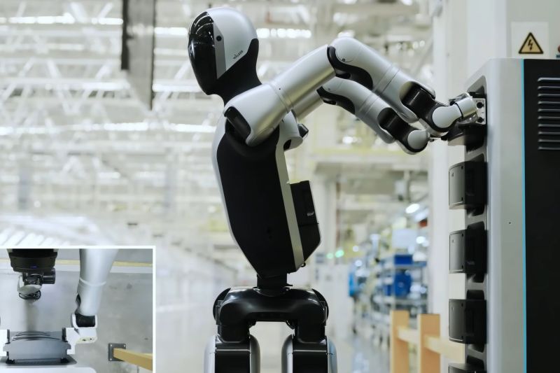 VIDEO: O firmă chineză a introdus un robot umanoid capabil să-și înlocuiească bateria singur