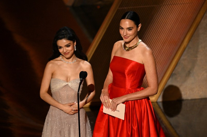 Actrița Gal Gadot explică eșecul filmului live-action „Albă ca Zăpada” prin motive politice.