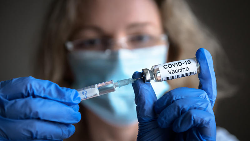 Afecțiuni la care pot fi expuse persoanele care au avut Covid-19 și impactul vaccinării asupra acestor riscuri.