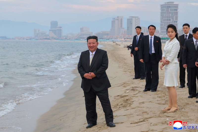 Aventură inedită a unui grup de turiști ruși în stațiunea luxosă a lui Kim Jong Un