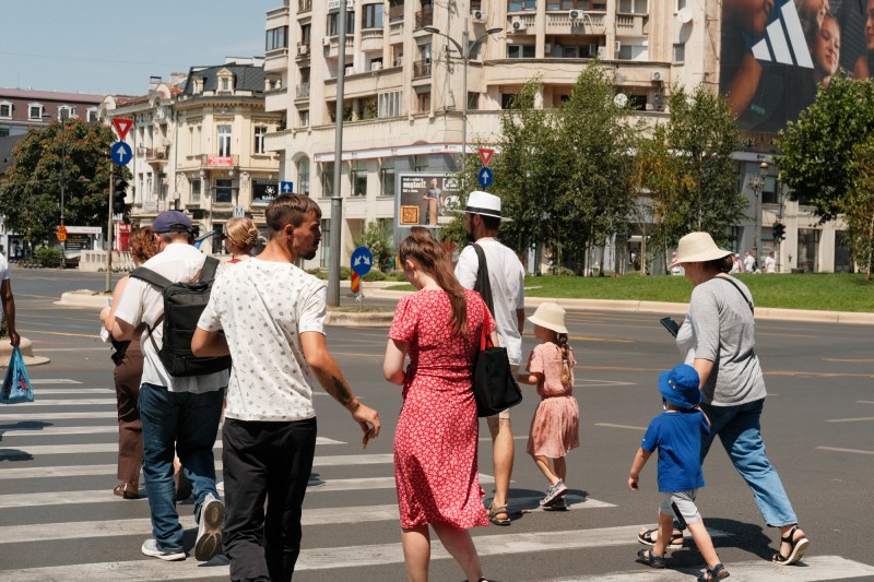 Avertisment de caniculă intensă în București și alte 8 județe. Temperaturile rămân ridicate pe parcursul întregii zile