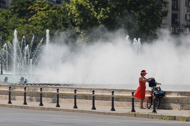Canicula se întoarce în București și în alte zone din sud; iată cum va evolua temperatura în ziua de sâmbătă.
