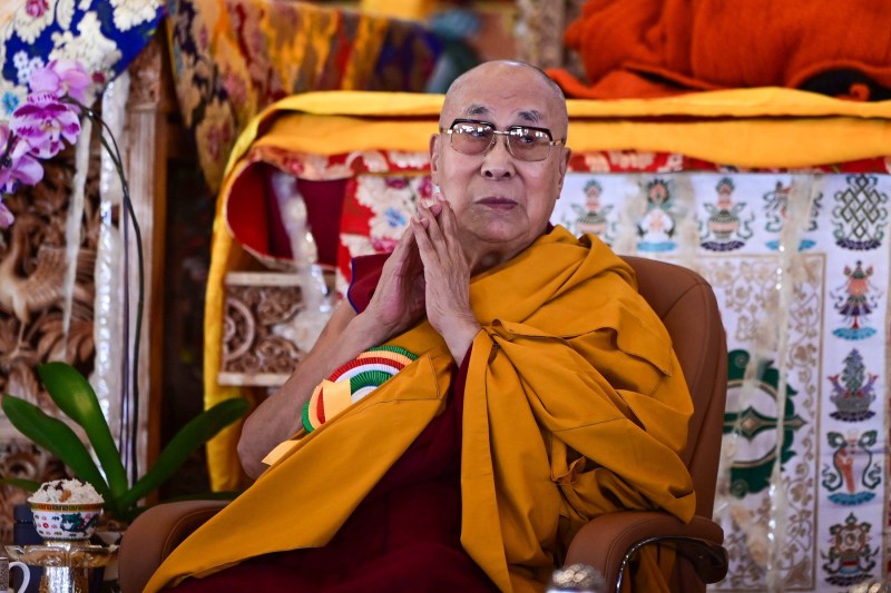 China deține controlul final asupra selecției următorului Dalai Lama, afirmă un oficial tibetan