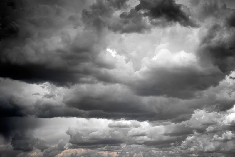 Cod roșu pentru furtună în sudul țării: regiunile vizate de avertismentul meteorologic