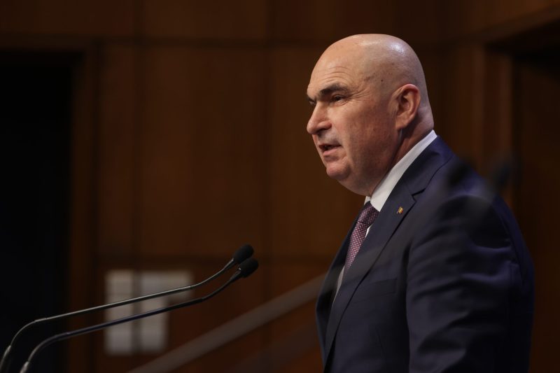 „Dacă nu reușești să faci nimic, mai bine pleci. Să vină cei care au idei inovatoare să le implementeze”. Reacția lui Bolojan după blocajul PSD privind pachetul 2