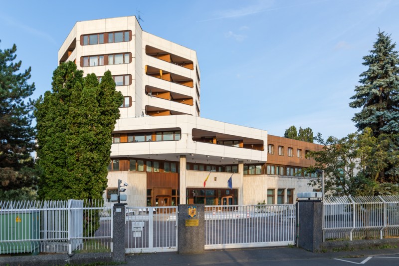De ce trebuie românii să aștepte atât de mult pentru programările la Consulatul din Bonn? Ministerul de Externe aduce clarificări