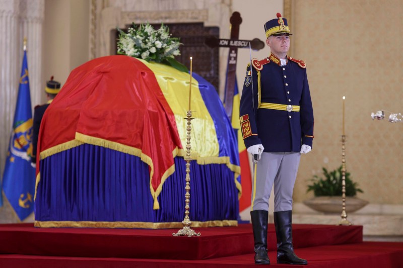 „Decesul lui Ion Iliescu nu trebuie văzut ca motiv de lamentare sau celebrare”, declară un critic al fostului lider
