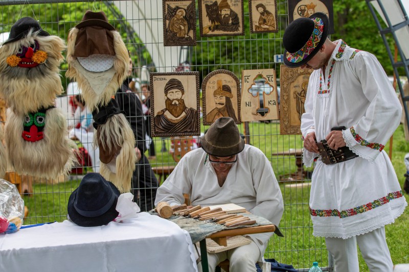 Directorul unui renumit muzeu critică târgurile și festivalurile ineficiente / Instituțiile care necesită reforme urgente