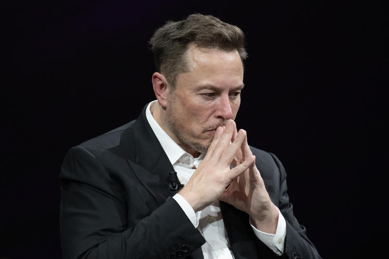 Elon Musk își pune în așteptare planurile politice pe fondul scăderii semnificative a vânzărilor Tesla.
