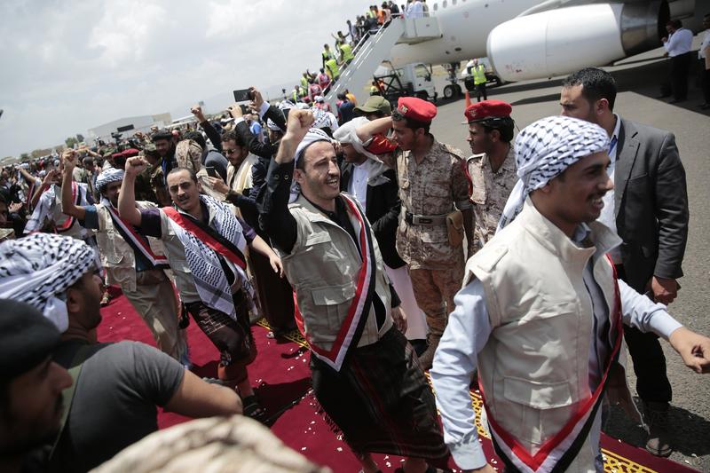 Guvernul Houthi, lovit în plin după un atac israelian; printre victime se numără și prim-ministrul.