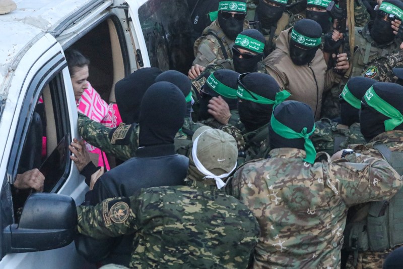Hamas amenință cu acțiuni drastice asupra ostaticilor după aprobarea acțiunii israeliene în Gaza