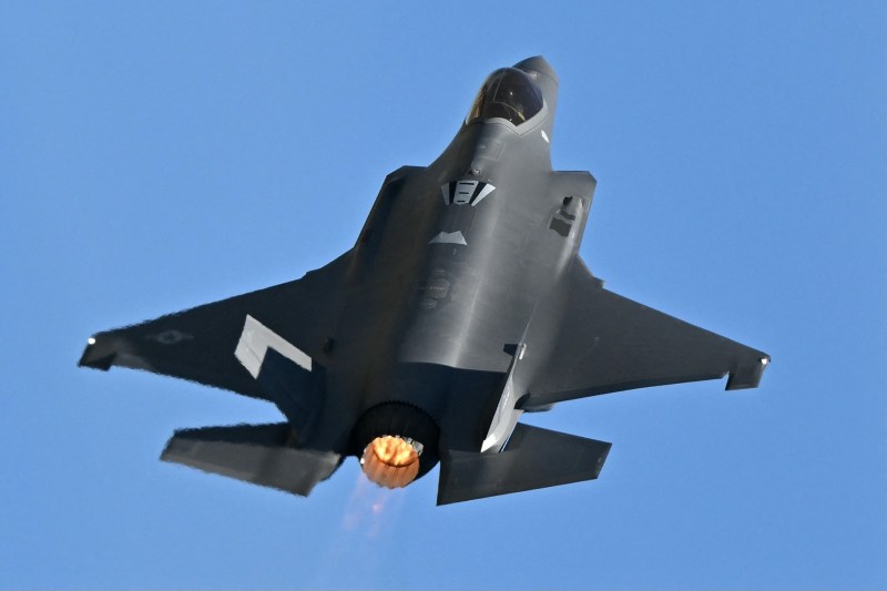 În urma respingerii solicitării lui Trump pentru a crește cheltuielile de apărare, un stat NATO își schimbă planurile de achiziție a avioanelor F-35 americane
