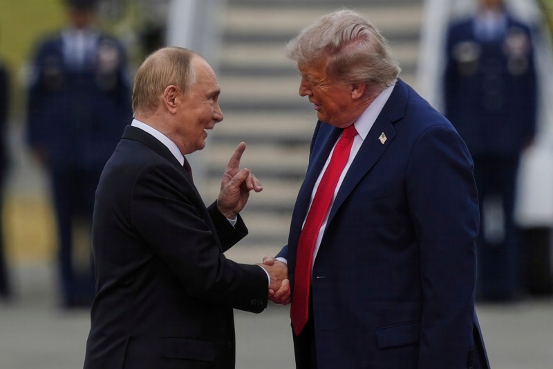 INTERVIU: Riscăm să semnăm acorduri cu Rusia care nu au valoare reală / De ce întâlnirile din Alaska și la Casa Albă nu au accelerat încheierea conflictului din Ucraina și ce poate face România pentru a participa la masa negocierilor.