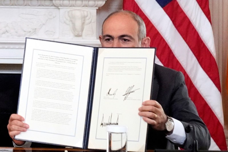 Pactul de pace care ar putea irita Moscova: Trump a facilitat negocierile