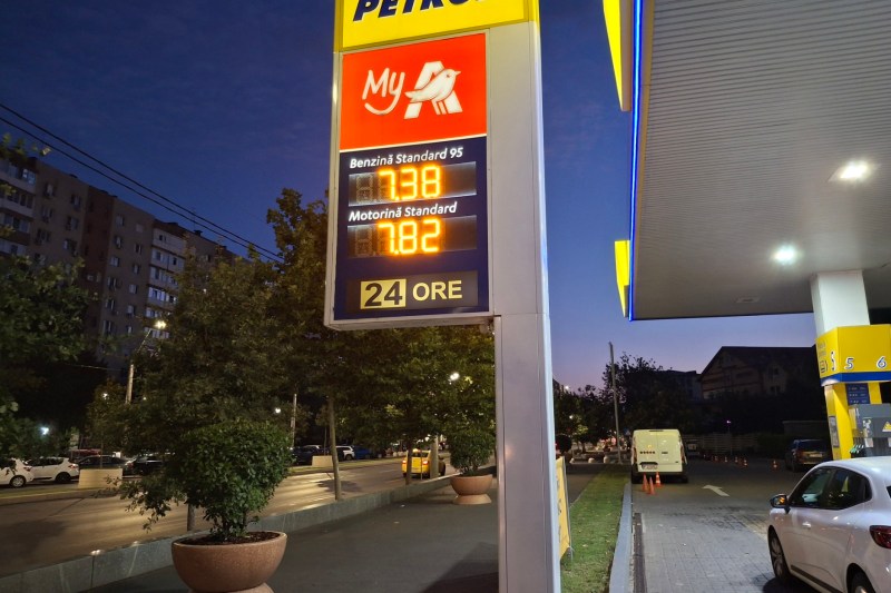 Prețurile la carburanți: Motorina depășește 7,8 lei pe litru, iar benzina se apropie de 7,4 lei