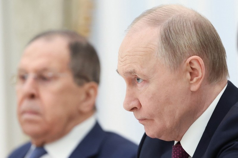 Rusia dezminte pregătirile pentru un summit Putin–Zelenski; Lavrov precizează că nu există nicio întâlnire în plan.